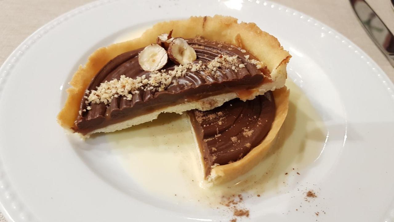 Logis - Hotel Restaurant La Sapiniere Wisques 외부 사진
