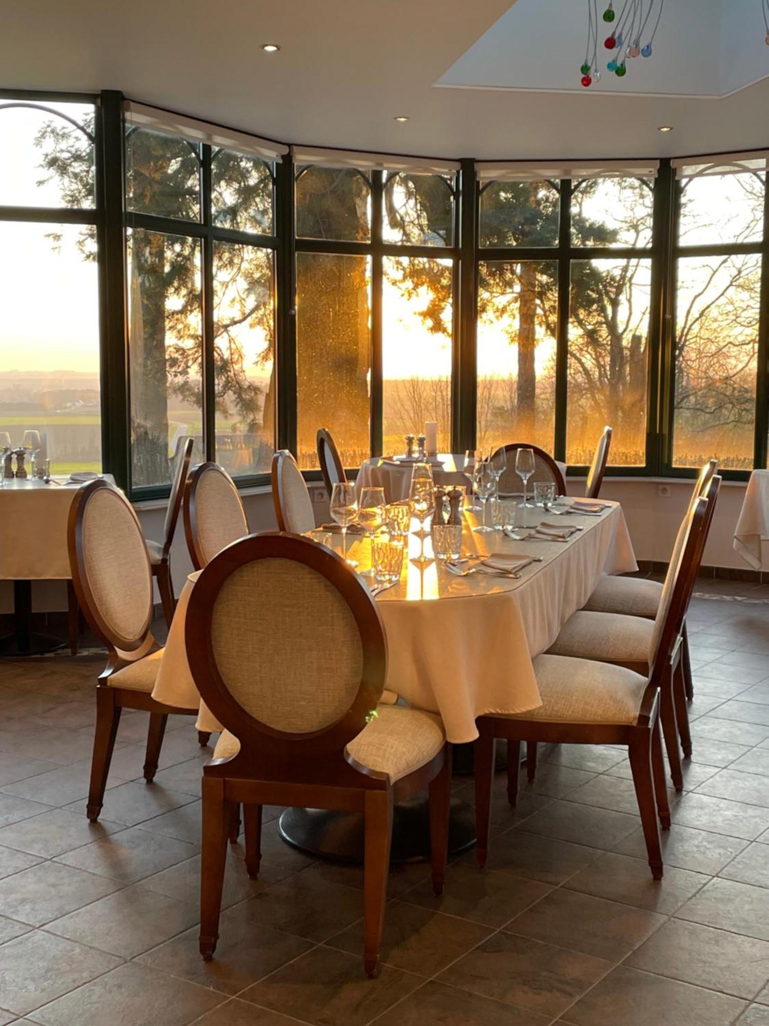 Logis - Hotel Restaurant La Sapiniere Wisques 외부 사진