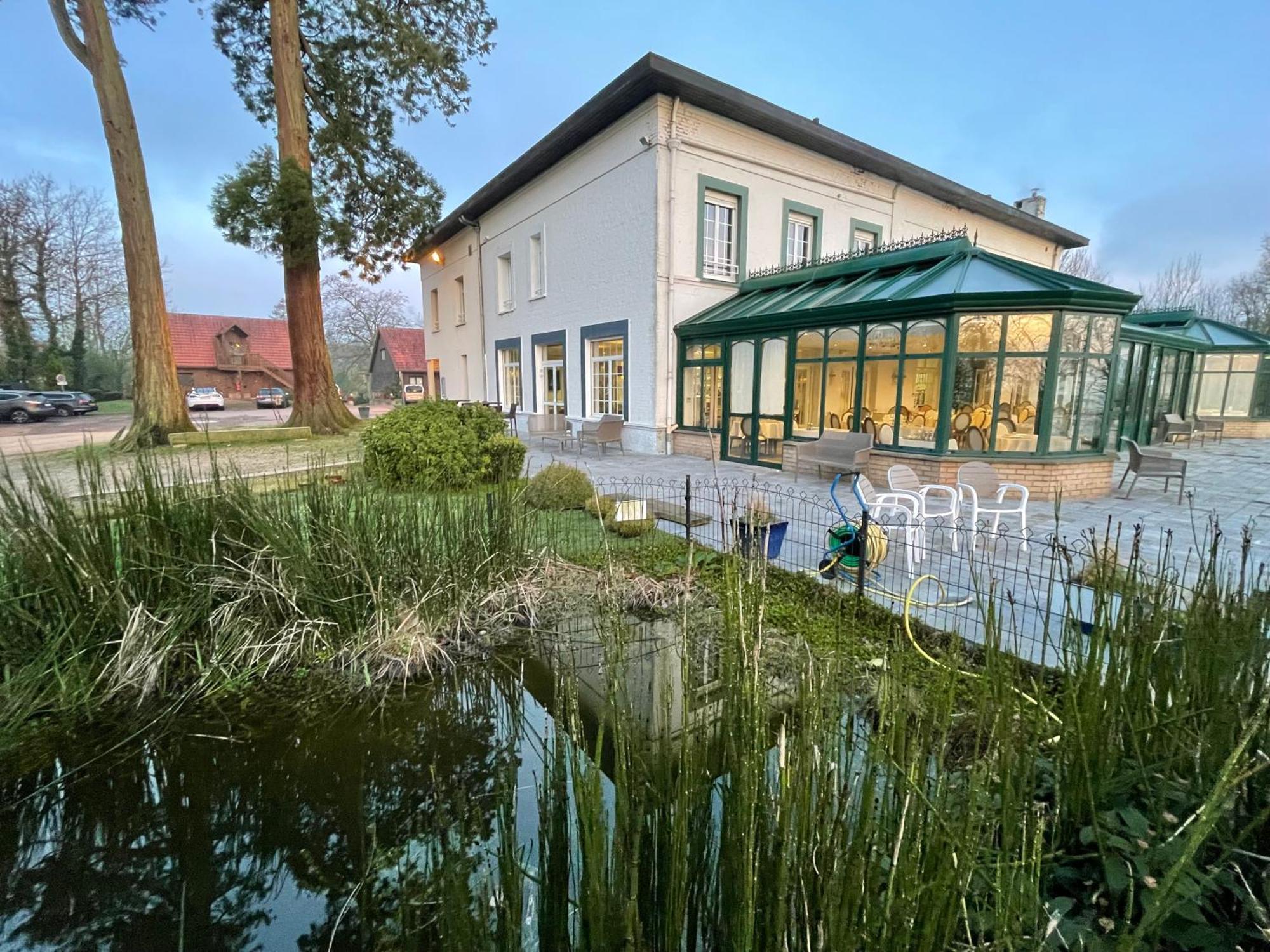 Logis - Hotel Restaurant La Sapiniere Wisques 외부 사진